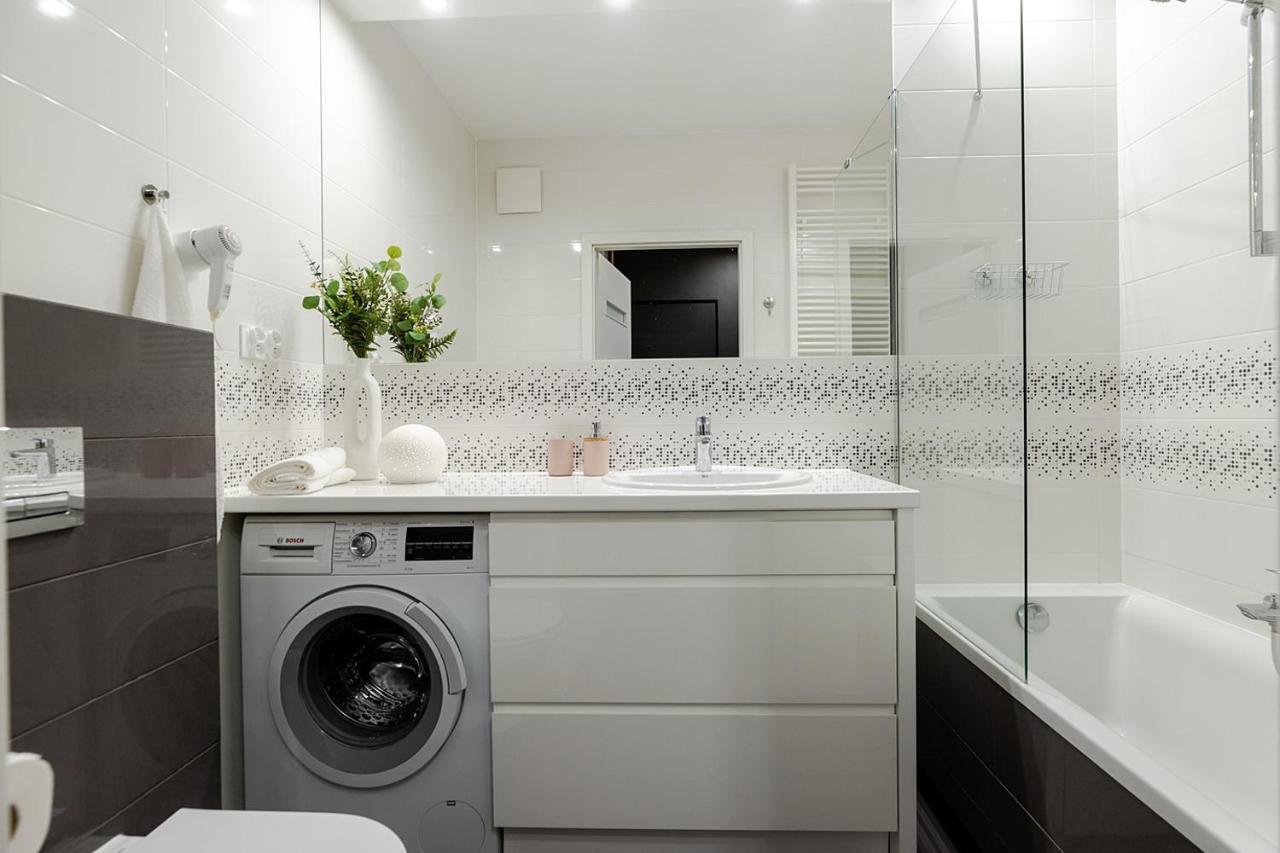 Studio Wola Apartament Kasprzaka - Wifi + Smart Tv 华沙 外观 照片